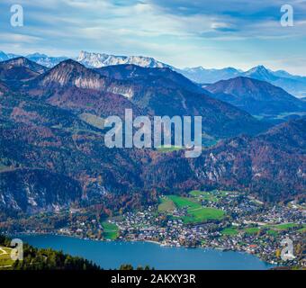 Beautiful alpine mountain scenery with the town in the Vally Stock ...