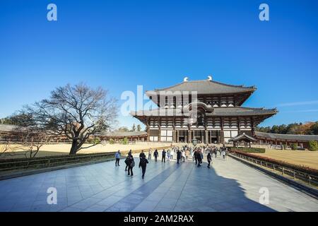 Nara, Japan - December 16, 2019 : The greatest wooden building in the world Todaiji Temple, this is the most famous travel destinations of Nara city i Stock Photo
