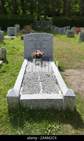 The Grave of Sir Harold Wilson, Former Prime Minister of U.K. buried in ...