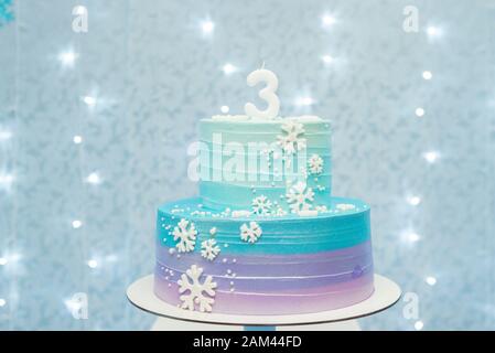 2 Tier Frozen Snowflake Cake - Supreme Bakery