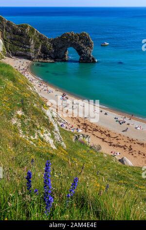 natural sea arch at durdle door, near lulworth cove, jurassic coast, southern coast of england, dorset, uk, gb Stock Photo