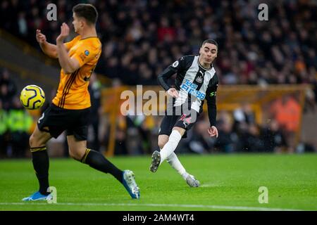 Wolverhampton, UK. 11th Jan, 2020. Miguel Almir-n of Newcastle United scores during the Premier League match between Wolverhampton Wanderers and Newcastle United at Molineux, Wolverhampton on Saturday 11th January 2020. (Credit: Alan Hayward | MI News) Photograph may only be used for newspaper and/or magazine editorial purposes, license required for commercial use Credit: MI News & Sport /Alamy Live News Stock Photo