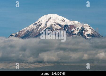 Mount Chimborazo volcano (6268m), the highest mountain in Ecuador and the highest point on Earth when measured from the centre of the Earth. Stock Photo