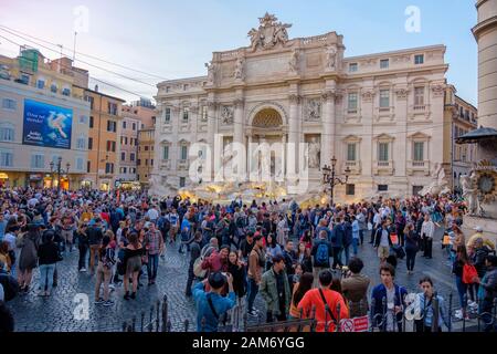 Ancient Rome buildings, Fontana di Trevi, Trevi Fountain, tourists, crowd, crowded, overtourism, mass tourism, Trevi District, Rome, Italy Stock Photo