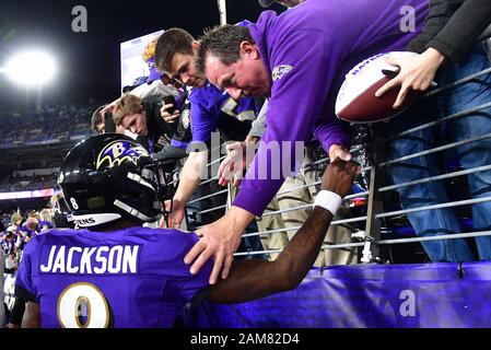 Baltimore, United States. 11th Jan, 2020. Baltimore Ravens linebacker Tyus  Bowser (54) reacts as he misses an interception against Tennessee Titans in  the second quarter of their division playoff game at M&T