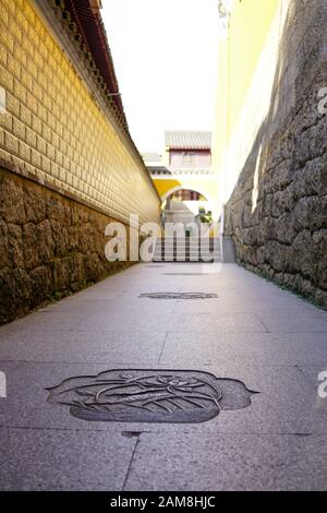 Zhejiang, China, November, 2018. Street view of Mount Putuo, is an island in Zhoushan, Zhejiang, China. It is a renowned site in Chinese Buddhism, and Stock Photo