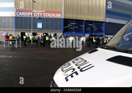 Cardiff, UK. 12th Jan, 2020. Police keep a close eye on fans ahead of the game. EFL Skybet championship match, Cardiff City v Swansea city at the Cardiff City Stadium on Sunday 12th January 2020. this image may only be used for Editorial purposes. Editorial use only, license required for commercial use. No use in betting, games or a single club/league/player publications. pic by Andrew Orchard/Andrew Orchard sports photography/Alamy Live news Credit: Andrew Orchard sports photography/Alamy Live News Stock Photo