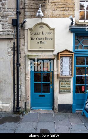 Sally Lunns Historic Eating House & Museum. The oldest house in Bath, North Parade Passage, Bath, Somerset, England, UK Stock Photo