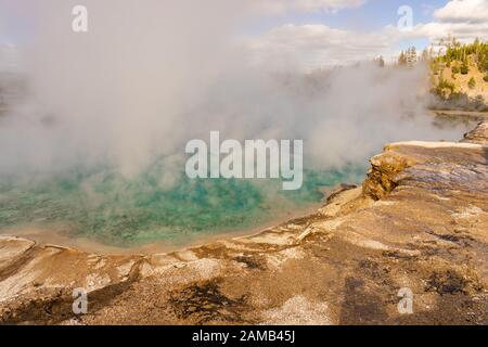 Heiße Quelle im Yellowstone Nationalpark Stock Photo