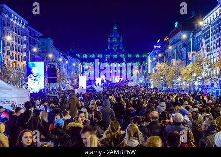 Prague, Czech Republic. 17 Nov 2019.  Crowds gather in Wenceslas Square to celebrate the 30th anniversary of the Velvet Revolution, 1989, which ended the Soviet government of Czechoslovakia. Stock Photo