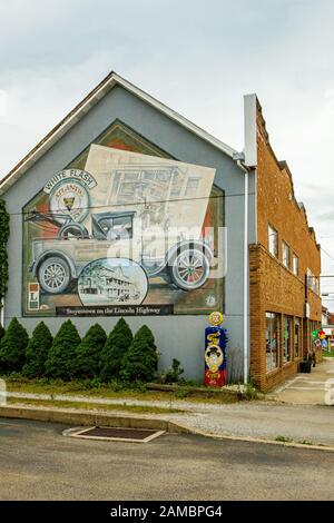 Lincoln Highway Mural, Wampum Hardware, 533 Old Lincoln Highway, Stoystown, PA Stock Photo