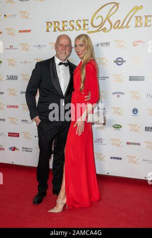 Reiner Schoene mit Ehefrau Anja Schoene, beim 120. Presseball Berlin im Maritim Hotel. Berlin, 11.01.2020 Stock Photo