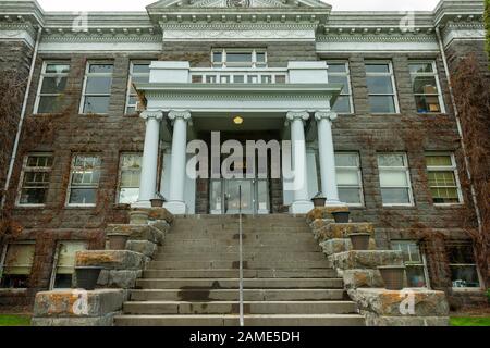 Prineville, Oregon - May 15, 2015: Steps Lead to the Front Entrance of the Crook County Courthouse Stock Photo