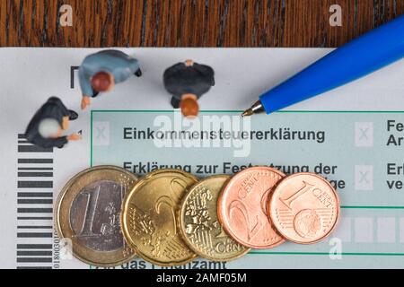 Einkommensteuererklärung an das Finanzamt, Formular, Steuererklärung Stock Photo