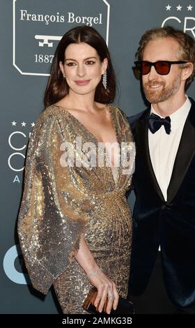 Adam Shulman and Anne Hathaway attend the 12th Breakthrough Prize ...