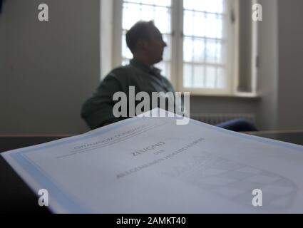 A prisoner in a visiting cell at Kaisheim Prison. He did his school leaving examination behind bars. [automated translation] Stock Photo
