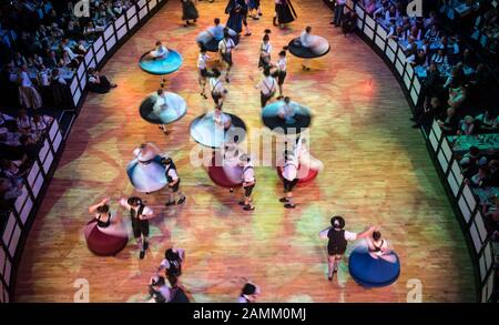 The Deutsches Theater München and the Festring München e.V. organize the 'Oide Wiesn Bürgerball - Von der Lederhosen bis zur Bürgertracht': in the picture a folk dance and Schuhplattler group. [automated translation] Stock Photo