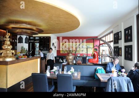 The Vietnamese restaurant 'Viet Village' in the Bodenstedtstraße in Pasing. [automated translation] Stock Photo