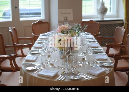 Employees Of The Luxury Caterer Dahlmann Catering Serve The Guests Of The Swiss Luxury Watch Manufacturer Patek Philippe At A Reception In The Nymphenburg Porcelain Manufactory Stock Photo Alamy