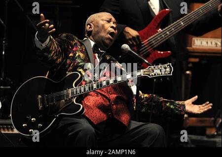 Milan Italy 09/06/2010  live concert of B.B.King at the Arcimboldi Theater Stock Photo