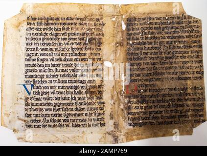 14 January 2020, Saxony-Anhalt, Lutherstadt Wittenberg: The parchment fragment 'Sankt Trudperter Hohelied'. The text is a commentary on the 'High Song of Love' from the Bible. The researcher had found the fragment in the old inventory of his institution. The text is dated to the last quarter of the 13th century and was discovered as a book cover during inventory sightings. The parchment can be seen from 21 February to 20 May in Wittenberg Castle. Photo: Klaus-Dietmar Gabbert/dpa-Zentralbild/ZB Stock Photo