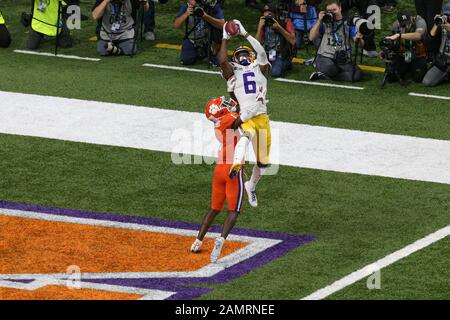 Terrace Marshall Jr. #6 of the LSU Tigers celebrates scoring a