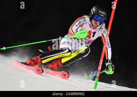 Cuting Action Jessica HILZINGER, Alpine Skiing, Single image, cropped single motif ...