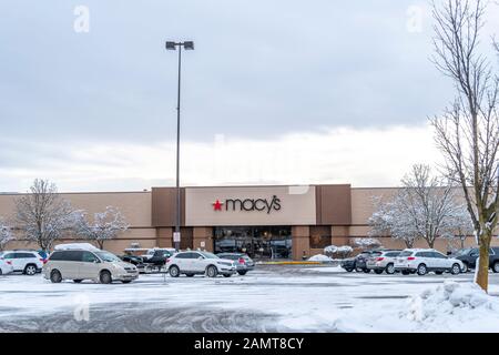 CHARLOTTE, NC, USA-28 July 19: Exterior entrance to the Southpark mall  Macy's Stock Photo - Alamy