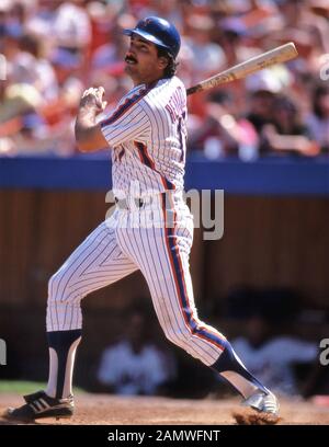 New York Mets Keith Hernandez batting at the spring training baseball  facility in Port St. Lucie, Florida on March 12, 1989 Stock Photo - Alamy