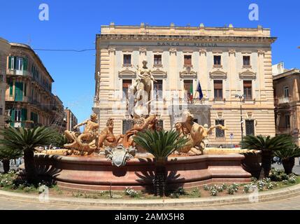 Fountain of Diana, Island of Ortygia, Syracuse Sicily / Fontana di Diana, Isola di Ortigia, Siracusa, Sicilia Stock Photo