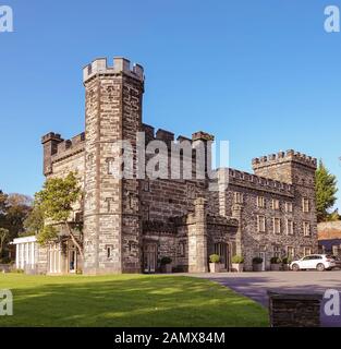 Castell Deudraeth, a hotel located on the grounds of Portmeirion. Stock Photo