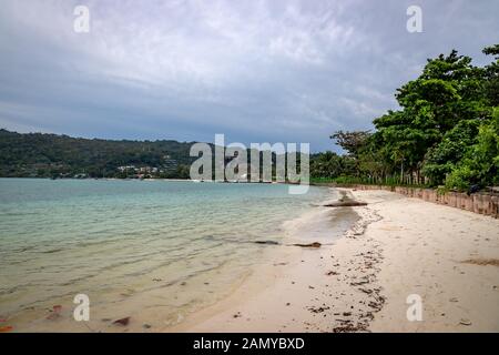 Beautiful tropical Loh Dalum beach in Phi Phi Island. Summer vacation. Stock Photo