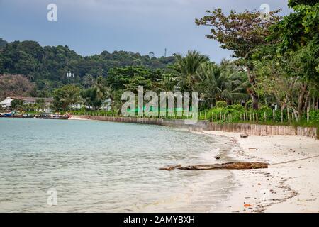 Beautiful tropical Loh Dalum beach in Phi Phi Island. Summer vacation. Stock Photo