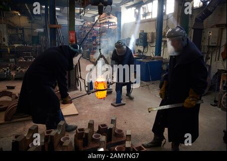 Making of the BAFTA Masks at New Pro Foundries Stock Photo - Alamy