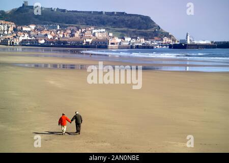 Seaside stroll, Scarborough Stock Photo