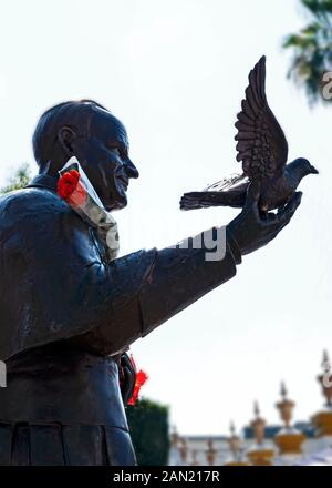 Statue of Pope John Paul II in front of St. Peter's parish in Tlaquepaque, Mexico Stock Photo