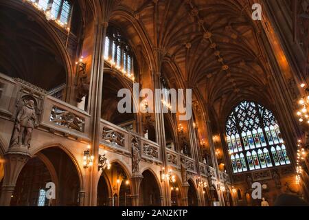 Manchester, UK: 20 October 2019: People visitig The John Rylands Library Historic Reading Room Stock Photo