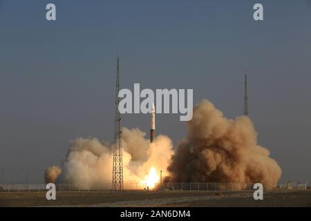 (200116) -- JIUQUAN, Jan. 16, 2020 (Xinhua) -- The broadband communication satellite developed by Beijing-based GalaxySpace is launched by a Kuaizhou-1A (KZ-1A) carrier rocket from the Jiuquan Satellite Launch Center, northwest China's Gansu Province, Jan. 16, 2020. A broadband communication satellite, developed by a Beijing-based company, was launched from the Jiuquan Satellite Launch Center in northwest China at 11:02 a.m. Thursday (Beijing Time). The satellite, the first one of the Beijing-based GalaxySpace, was sent into its planned orbit by a Kuaizhou-1A (KZ-1A) carrier rocket. Deplo Stock Photo