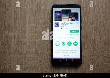 Zedge app on Google Play Store website displayed on Huawei Y6 2018 smartphone Stock Photo