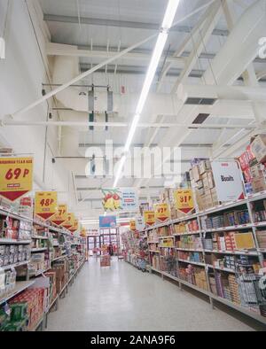 Kwik Save Supermarket, battersea, London in 1990, UK Stock Photo