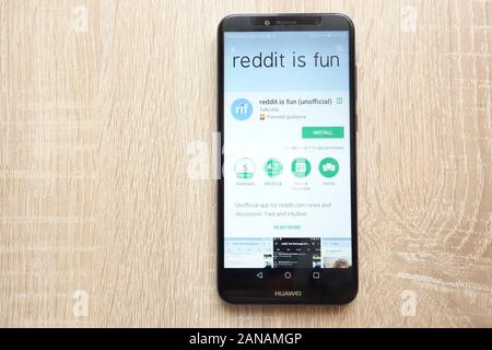 reddit is fun (unofficial) app on Google Play Store website displayed on Huawei Y6 2018 smartphone Stock Photo