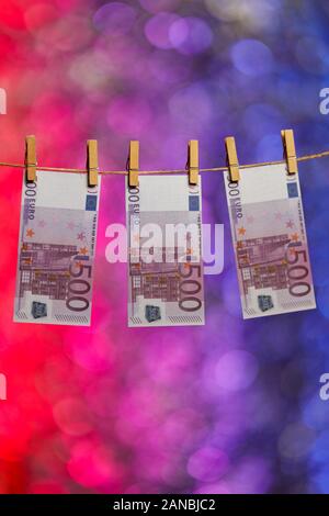 Cologne, Deutschland. 15th Jan, 2020. 500 euro notes on a washing line. Koln, January 15th, 2020 | usage worldwide Credit: dpa/Alamy Live News Stock Photo