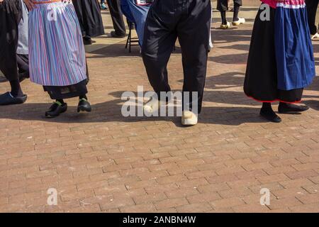 May 2, 2019, Pella, Iowa, USA. Folk dance in national dutch costume during the Tulip Time Festival Parade of Pella's dutch community Stock Photo