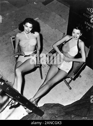 Cyd Charisse Bikini Mgm Stock Photo Alamy