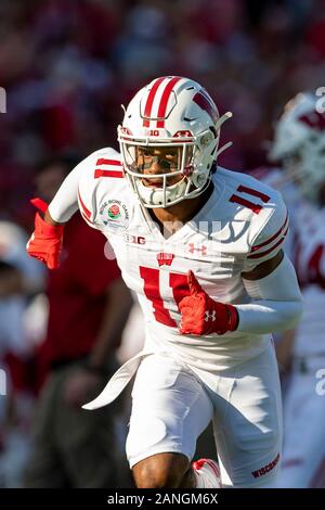 Wisconsin cornerback Alexander Smith 11 against Georgia Southern