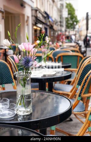 The traditional French restaurant La Marquise is located on Montparnasse  Boulevard, in the 15th arrondissement of Paris Stock Photo - Alamy