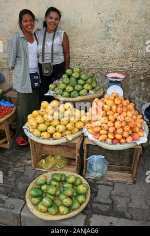 Fruit Sellers in Analakely market, Antananarivo, Madagascar Stock Photo