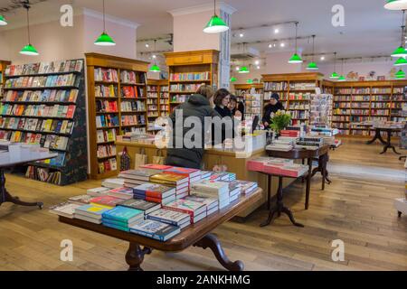 London, England, UK. 17 January 2020.  Daunt Books Chelsea on Fulham Road to cease trading next month due to high rent and rates © Benjamin John/ Alamy Live News. Stock Photo