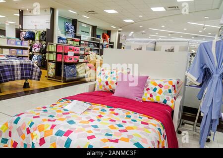 Miami Florida,Aventura Mall,atrium shopping shoppers shops,stores  businesses multi-level indoor inside interior stores kiosks Stock Photo -  Alamy