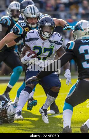 Charlotte, North Carolina, USA. 25th Nov, 2018. November 25, 2018 - Mike DAVIS (27) plays against the Carolina Panthers at Bank Of America Stadium in Charlotte, NC. The Panthers lose to the Seahawks, 30-27. (Credit Image: © Walter G Arce Sr/ASP) Stock Photo